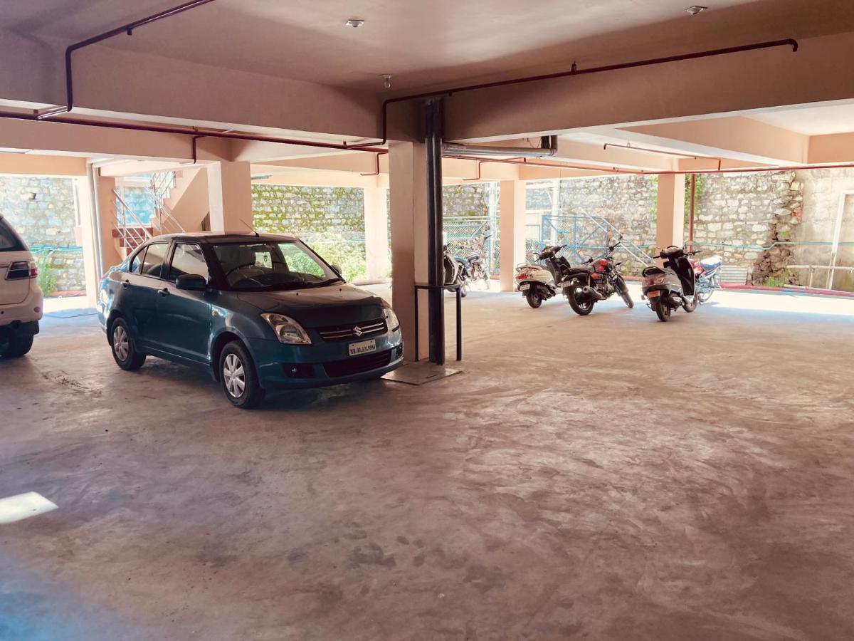 Vista Hill Resort- Centrally Heated & Air Cooled Resort, Manali エクステリア 写真